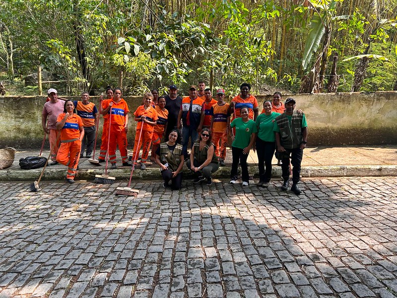 Prefeitura de Maricá realiza ações de limpeza e plantio no Silvado e Espraiado