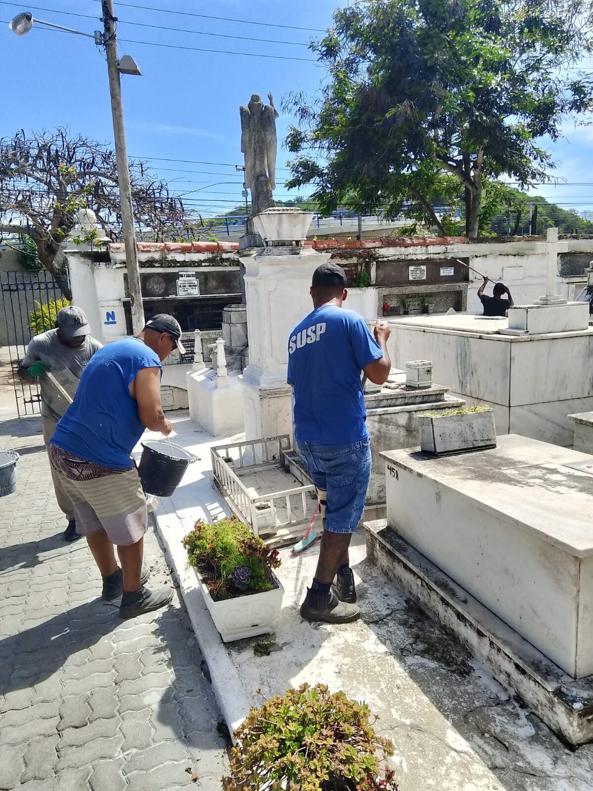 Prefeitura de Cabo Frio prepara cemitérios municipais para o Dia de Finados