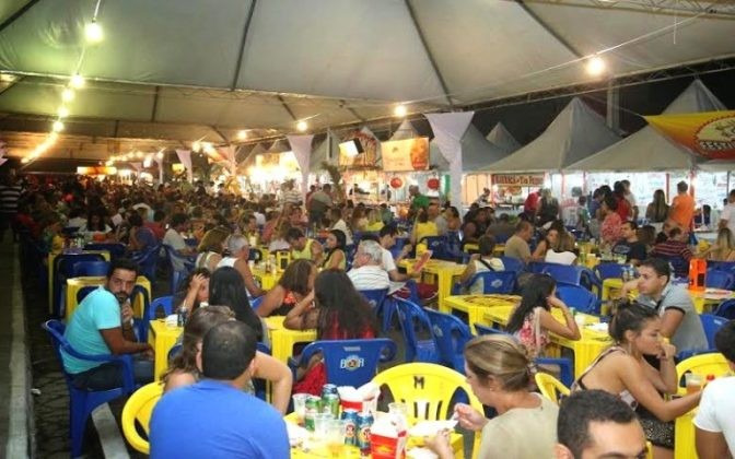 Semana do 'Saco Cheio' começa com festival e alta ocupação hoteleira em Arraial do Cabo — RC24H