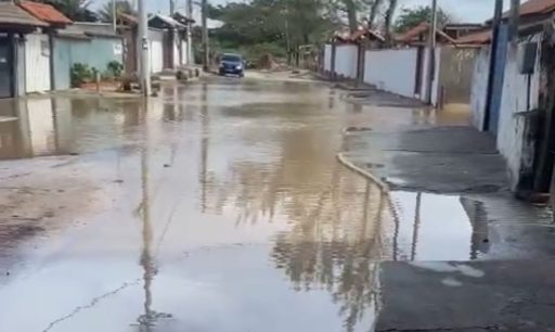 Moradores de Cabo Frio denunciam alagamento após chuvas no Peró — RC24H