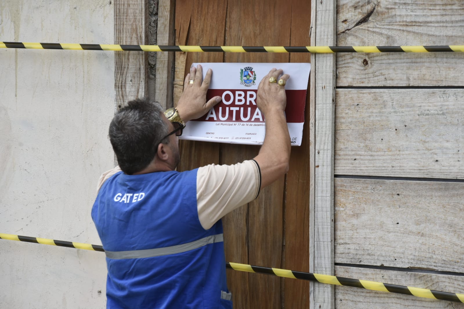 Maricá: Gated autua construções irregulares no Caju