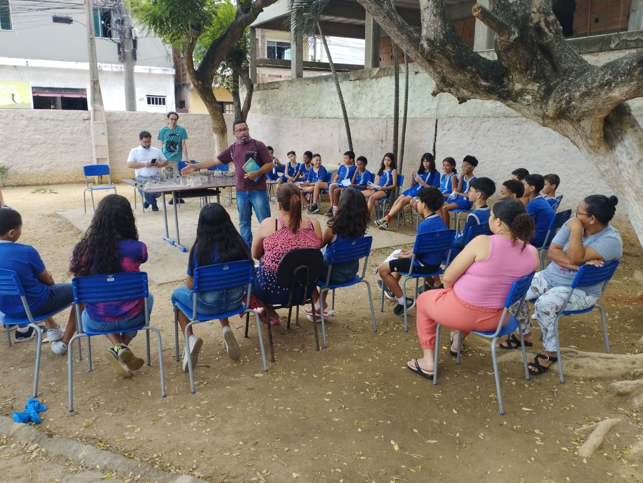 Secretaria de Meio Ambiente e Pesca leva palestra educativa à E. M. José Guimarães em São Pedro da Aldeia