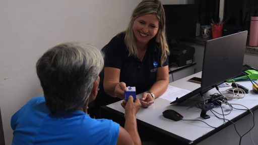 Secretaria de Segurança aldeense emite cartões de gratuidade nos ônibus municipais para idosos