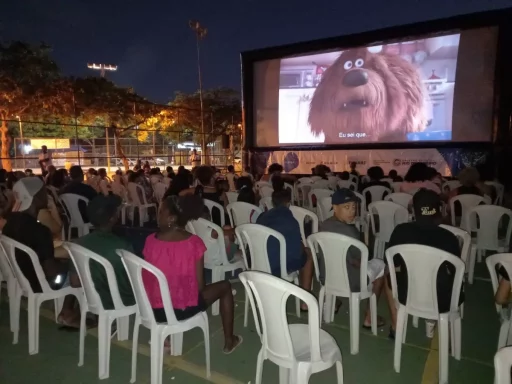 Projeto “Cine Tela” leva cinema gratuito para os moradores de Araruama — RC24H