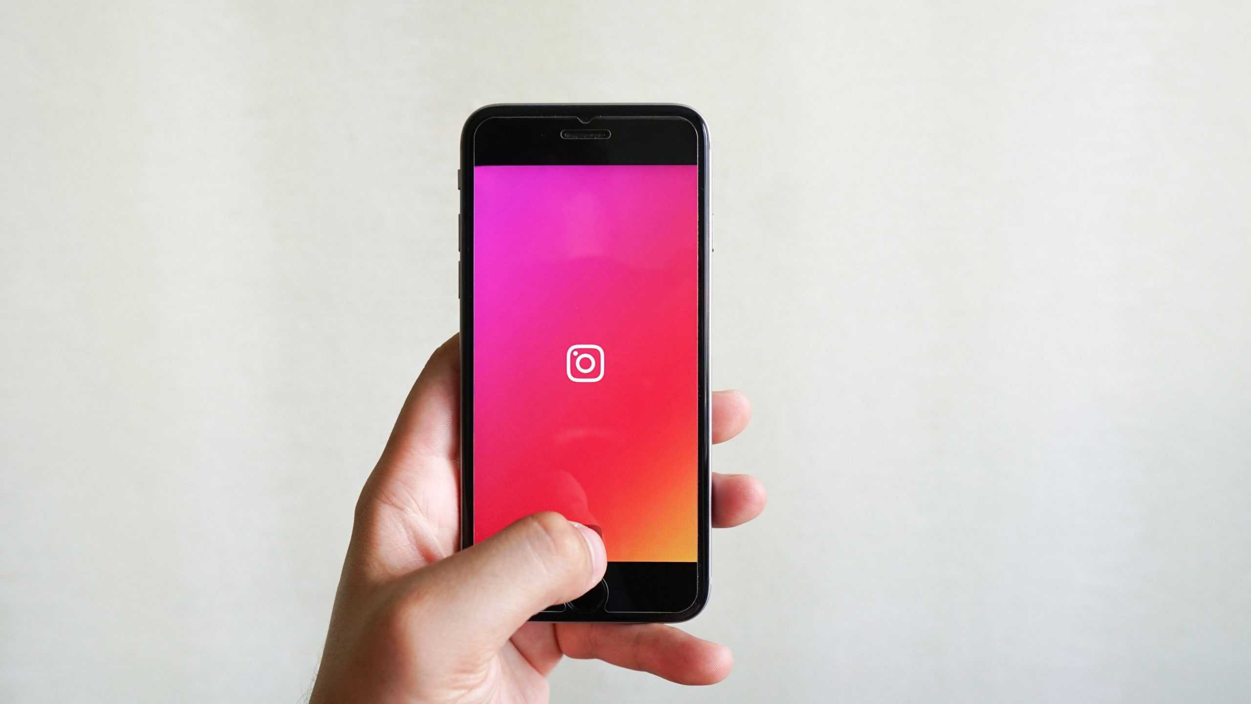 Como colocar notas no perfil do Instagram pelo PC