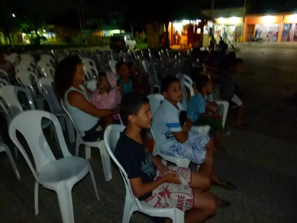 Cinema ao ar livre encanta moradores de Cabo Frio com sessões gratuitas — RC24H