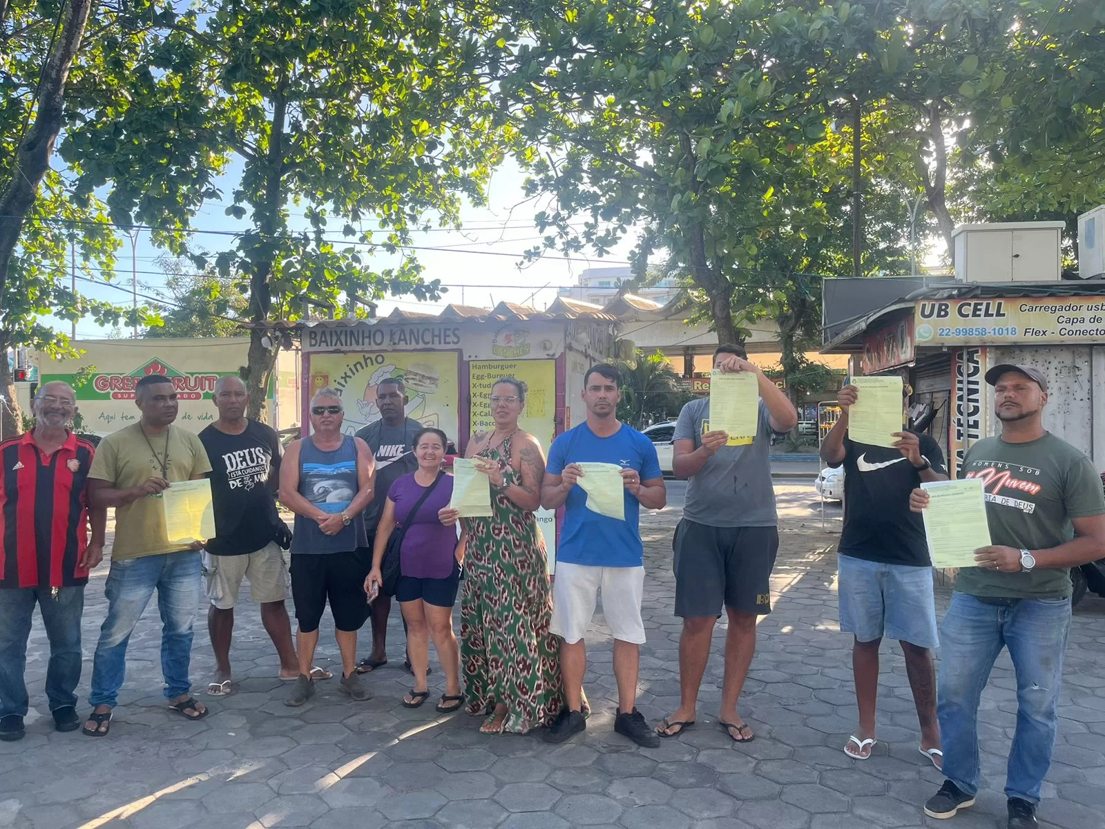 Barraqueiros denunciam falta de diálogo em notificação de desocupação da Praça da Rodoviária, em Cabo Frio — RC24H