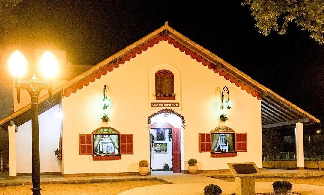 Abertura do Natal em Araruama terá desfile com Papai e Mamãe Noel — RC24H