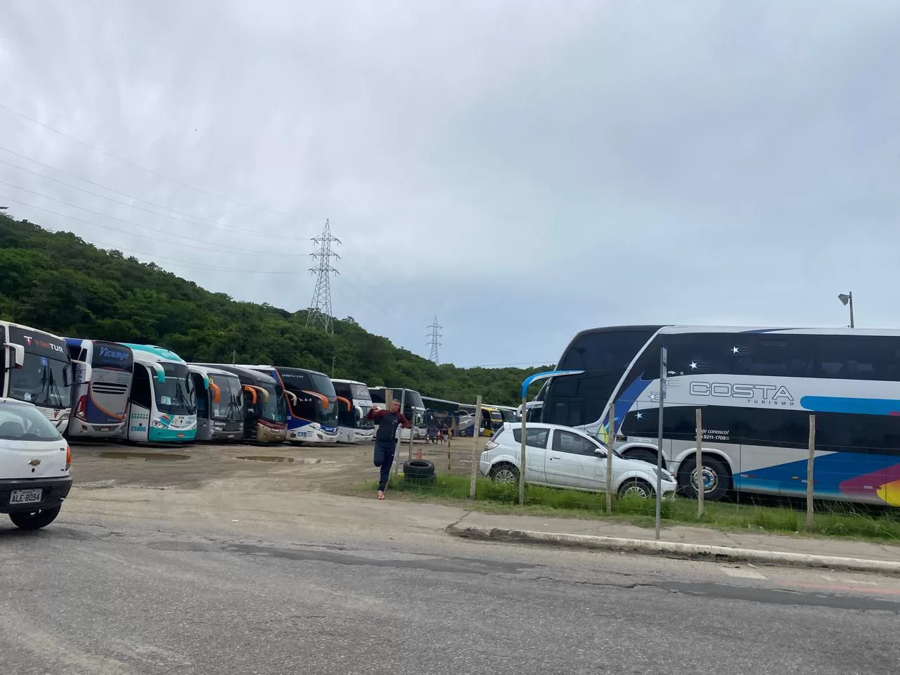 Denúncia aponta superlotação e falta de manutenção no Terminal de Ônibus de Turismo de Cabo Frio — RC24H