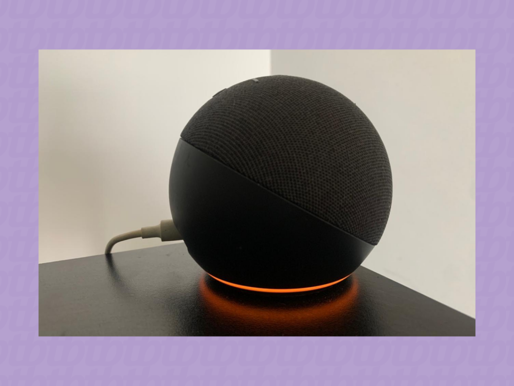 LED laranja do Echo com Alexa