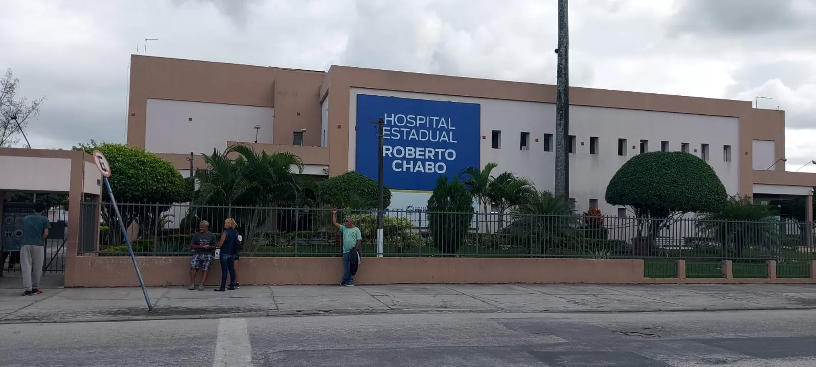 Criança atacada por pitbull em Búzios é transferida para o Hospital Estadual Roberto Chabo em Araruama — RC24H