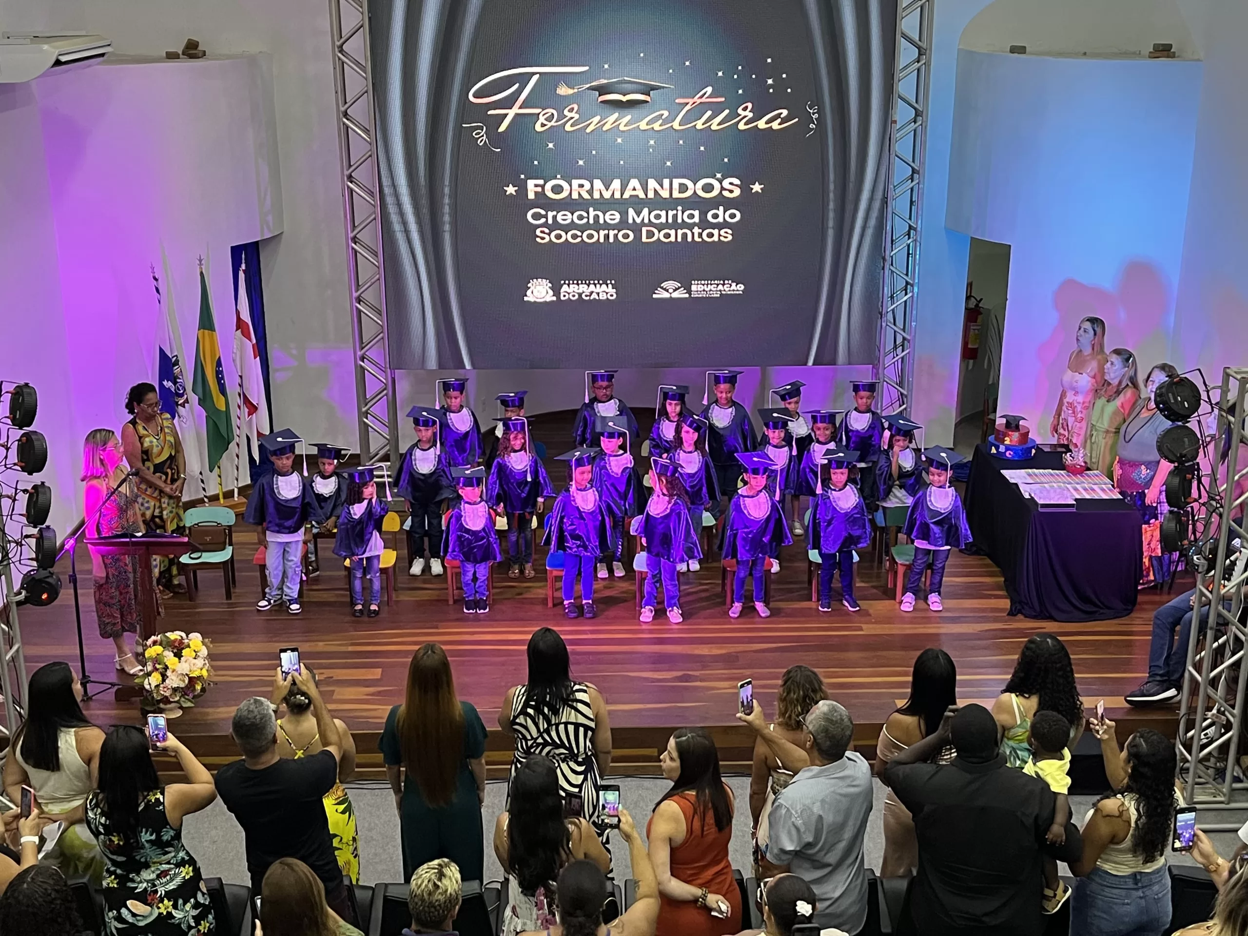 Arraial do Cabo promove formatura para centenas de alunos da Educação Infantil — RC24H