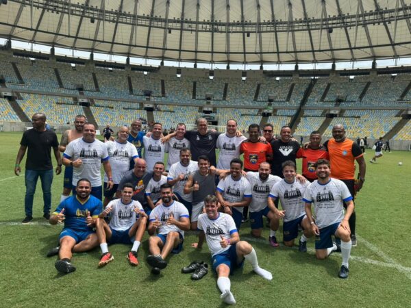 Câmara do Rio dá show no Maracanã e goleia Alerj por 4x2 no Clássico Legislativo