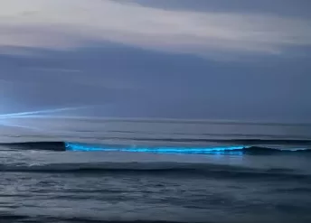 Fenômeno raro encanta banhistas na Praia Grande de Arraial do Cabo — RC24H