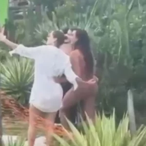 Nicole Bahls esbanja simpatia no litoral de Búzios | Enfoco