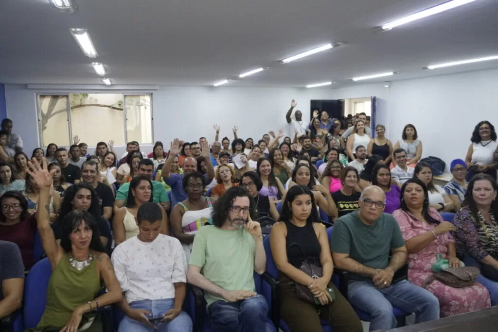 Após polêmica, posse de concursados em Cabo Frio é finalmente realizada — RC24H