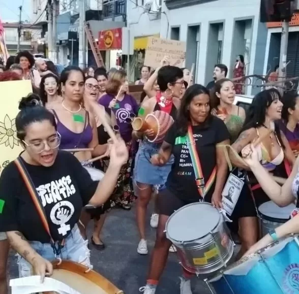 Cabo Frio tem ato na Praça Porto Rocha, nesta terça (10) — RC24H