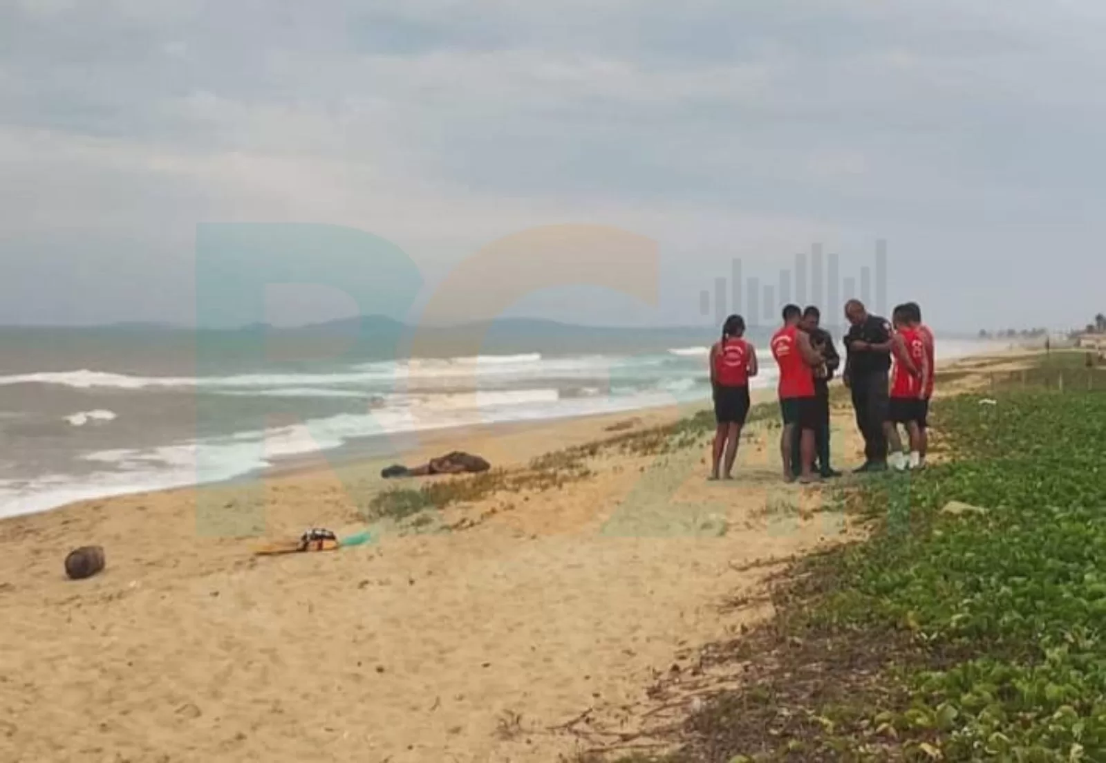 Corpo é encontrado na Praia de Unamar, em Cabo Frio — RC24H