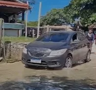 FLAGRANTE/ Carros invadem faixa de areia da Ilha do Japonês, em Cabo Frio: 'Absurdo' — RC24H