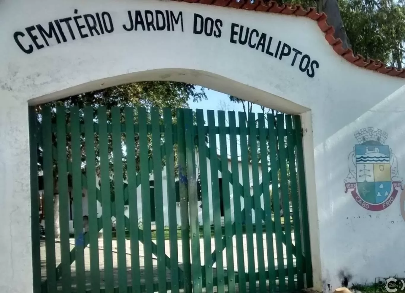 Moradores denunciam limite diário de enterros em Cabo Frio — RC24H