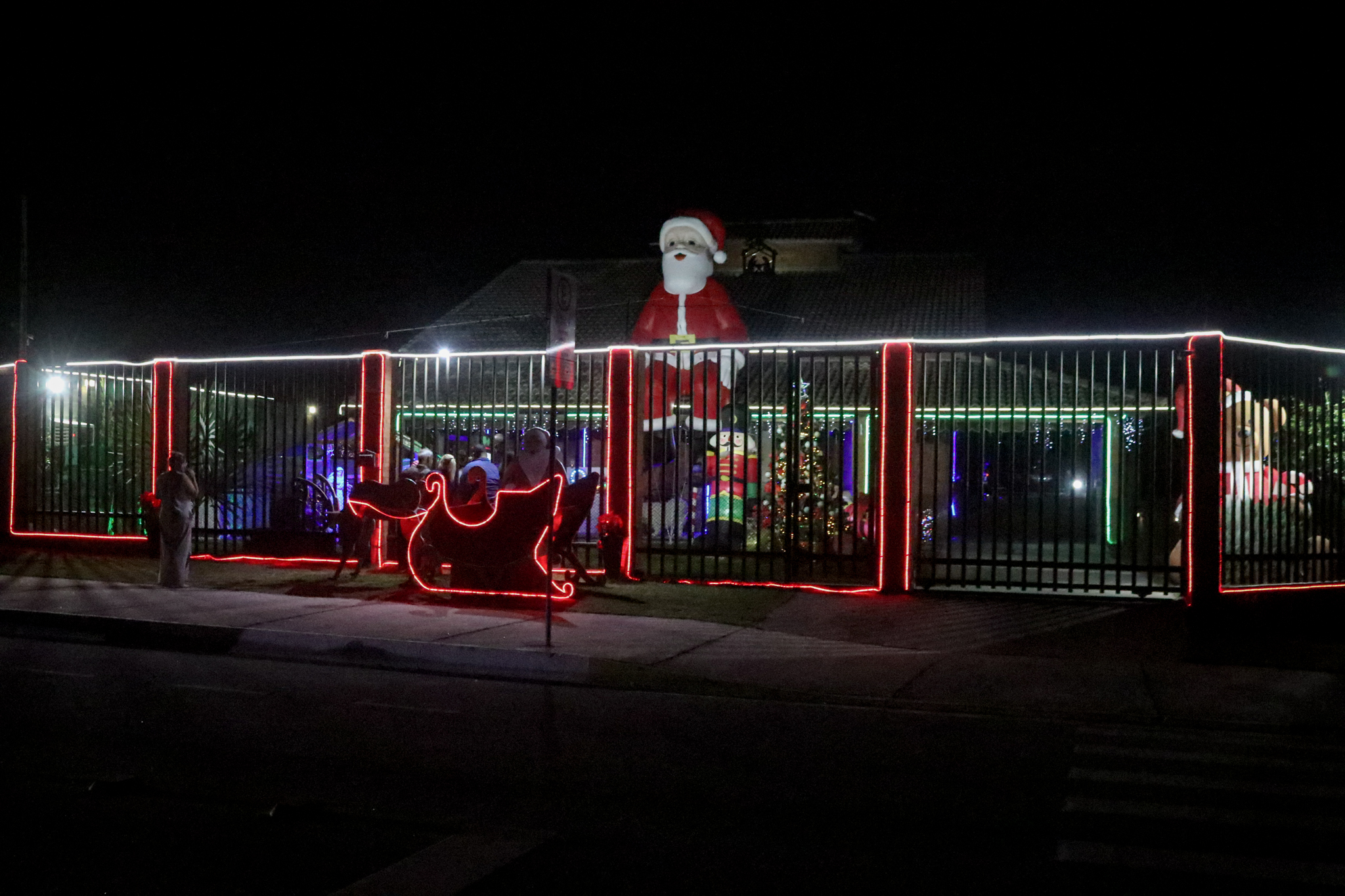 De cinema! Casa em Maricá chama atenção pela decoração de Natal | Enfoco