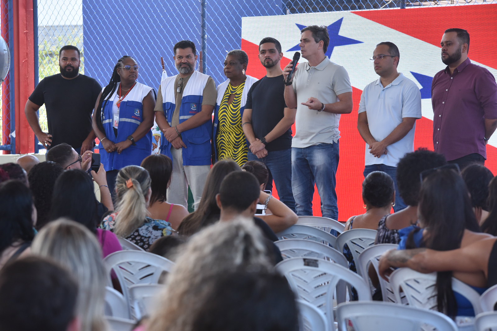 Prefeitura de Maricá entrega cartões do Auxílio Recomeço