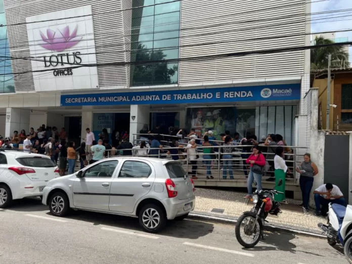 Central do Trabalhador de Macaé divulga 188 vagas de emprego — RC24H