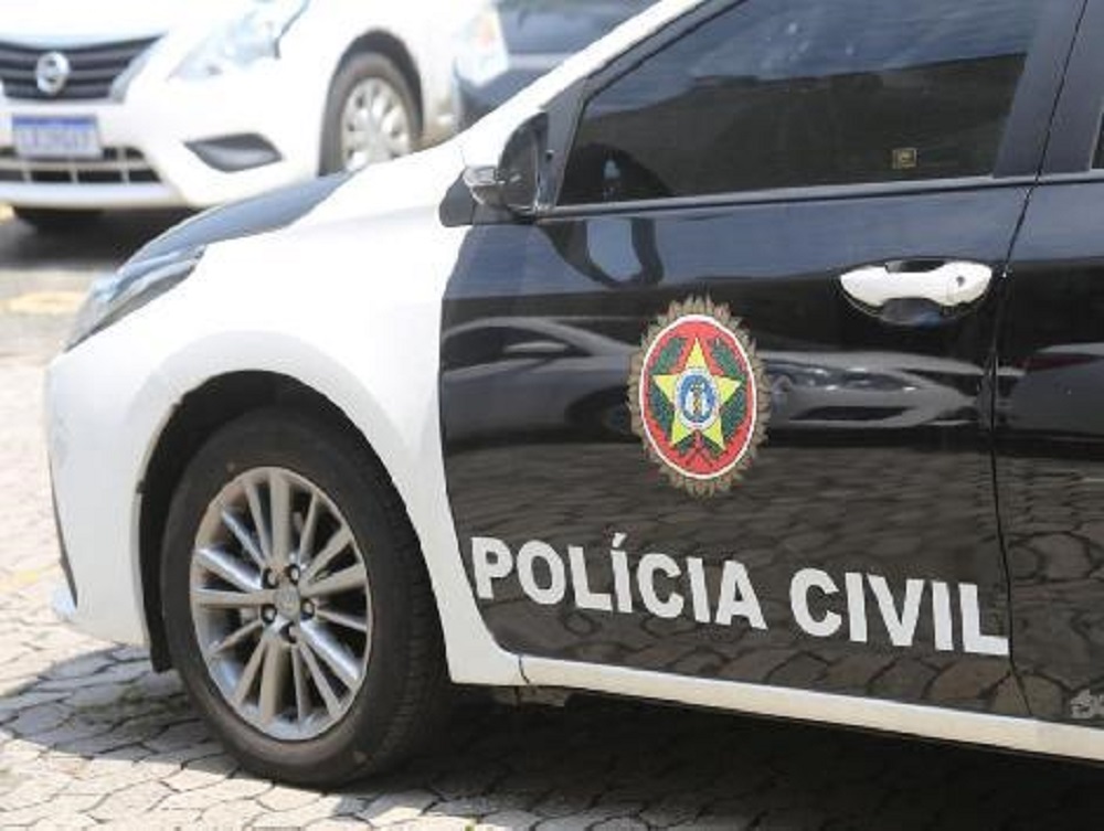 Homem é detido por fraude ao simular roubo de Porsche em Rio das Ostras