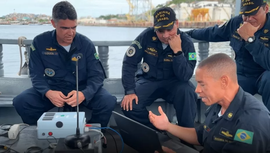 Marinha Brasileira desenvolve protótipo de telefone submarino e realiza testes em Arraial — RC24H