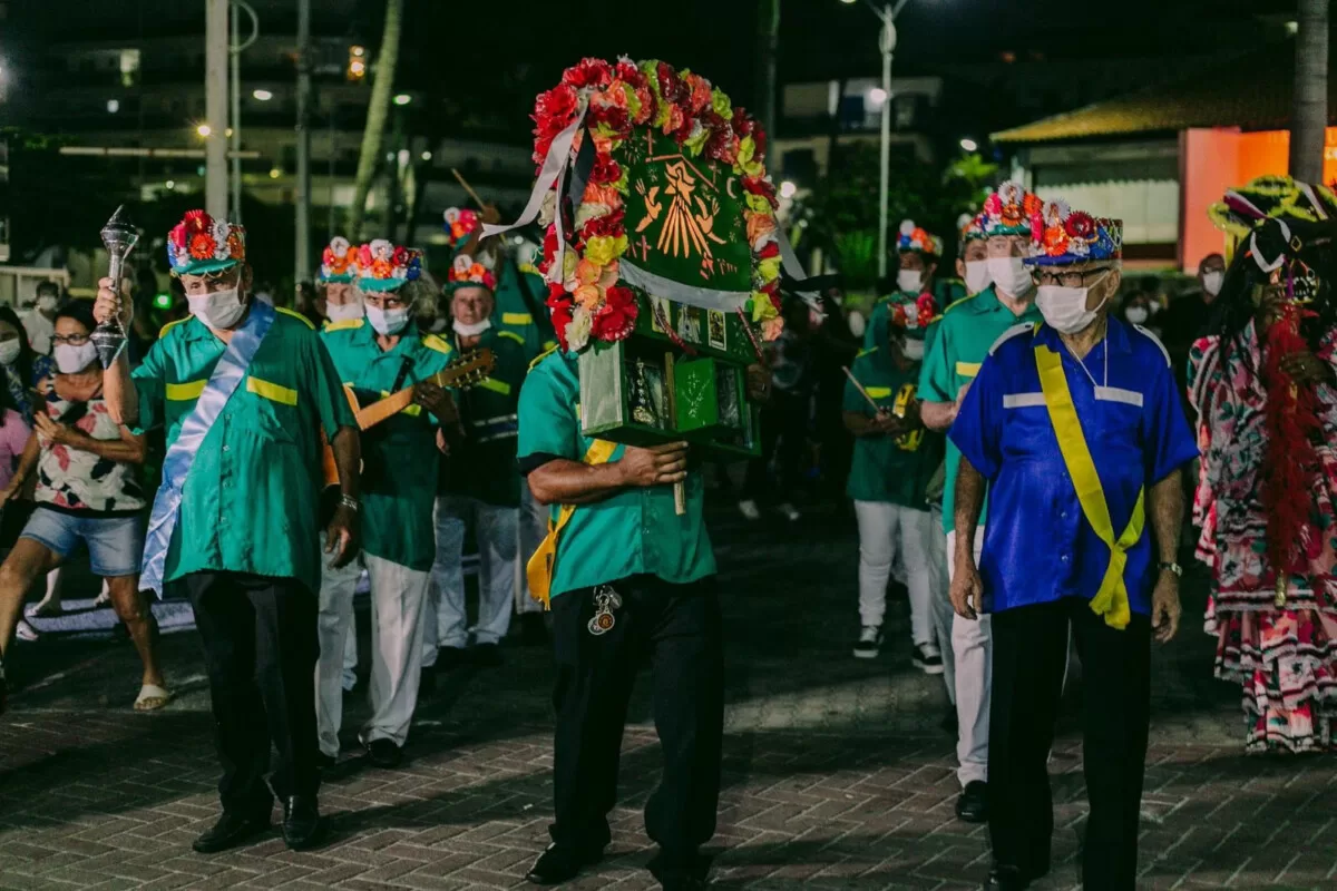 É HOJE! Folia de Reis anima Praça da Cidadania, em Cabo Frio, nesta segunda (6) — RC24H