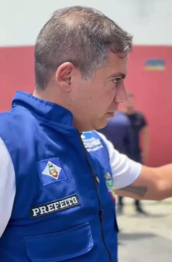 Prefeito de Cabo Frio, Serginho, coíbe pessoalmente a flanelagem na cidade — RC24H