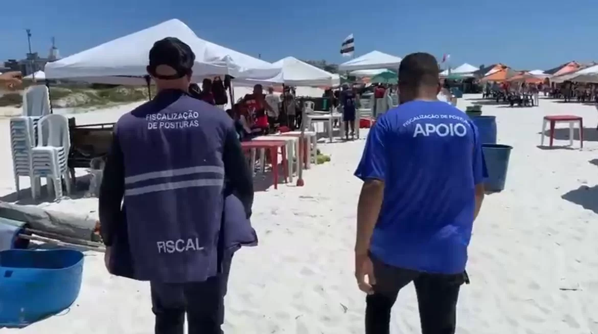 Prefeitura de Cabo Frio contabiliza mais de 700 irregularidades nas praias na primeira semana de ordenamento — RC24H