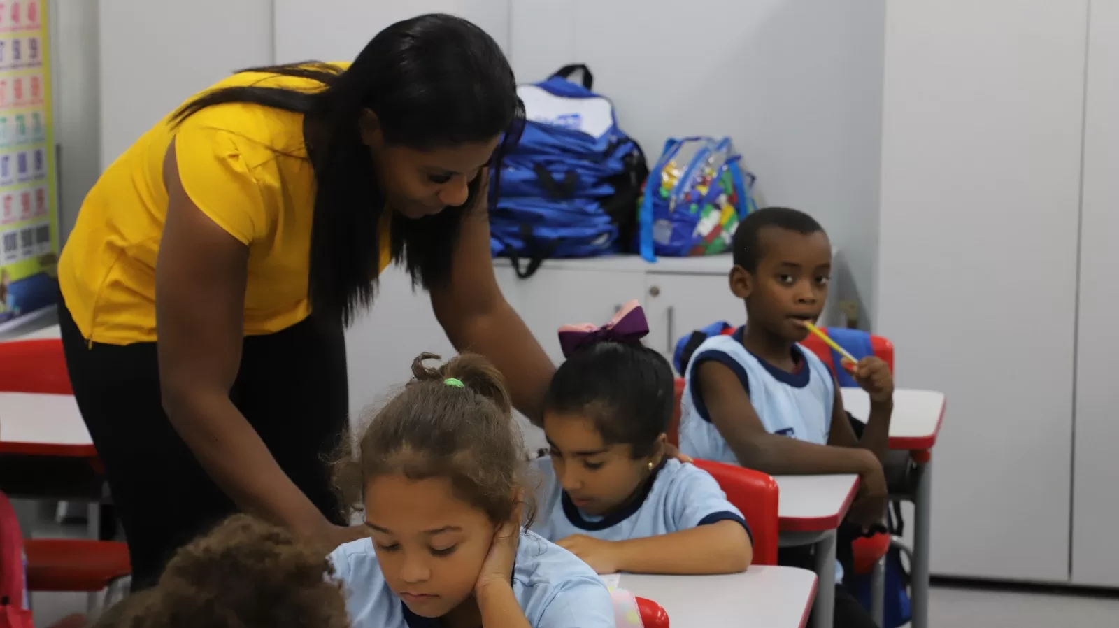 Rio das Ostras abre inscrições para transferência escolar on-line — RC24H