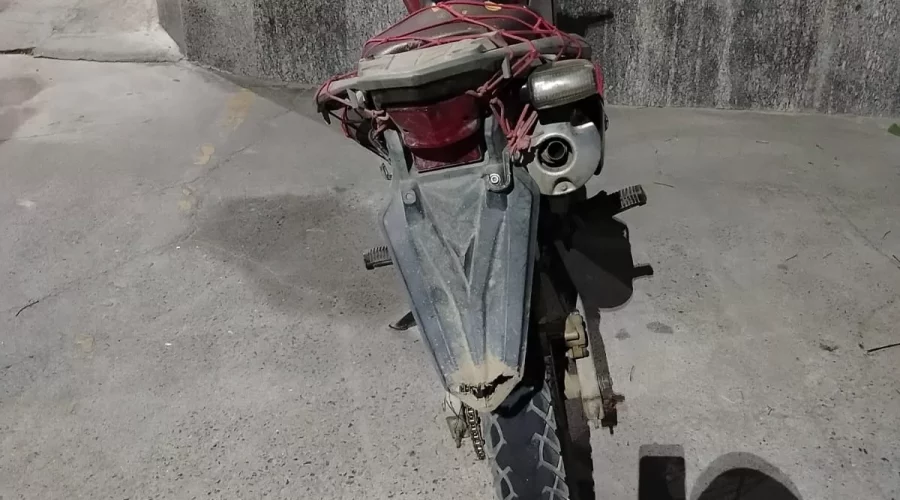 Jovens são detidos com moto furtada em Araruama — RC24H | Notícia de Araruama