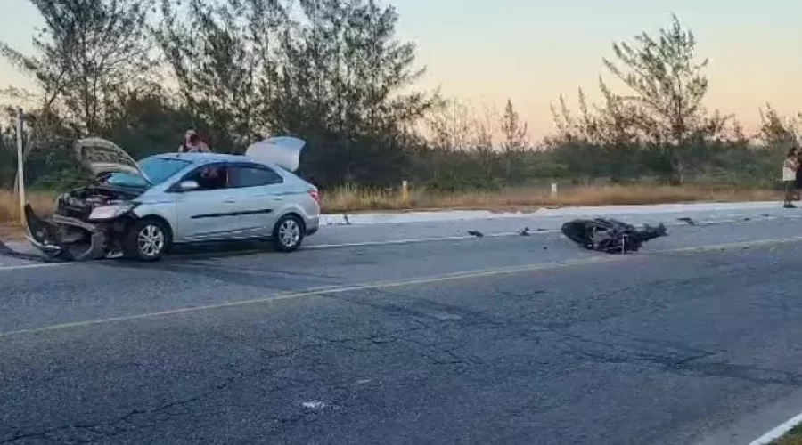Arraial do Cabo: Acidente entre moto e carro deixa feridos na RJ-140