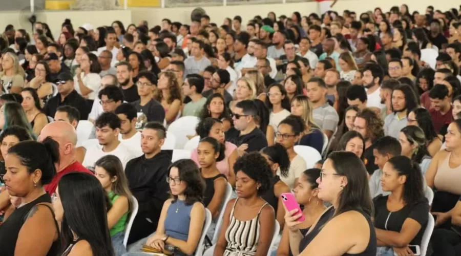 Prefeitura oferece mais de 670 bolsas do Programa Universitário Araruama
