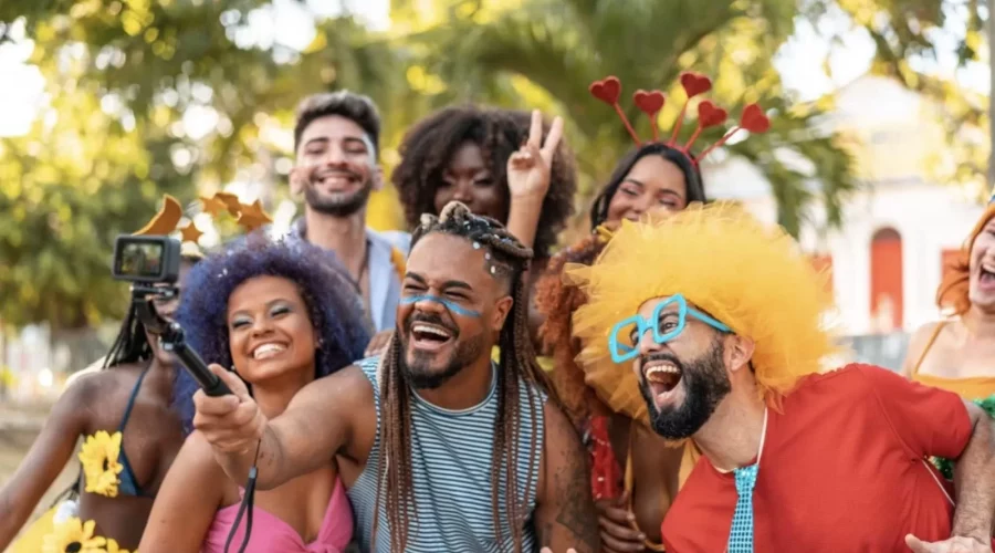 Carnaval na Praia Seca, em Araruama, promete divertir foliões com música e dança