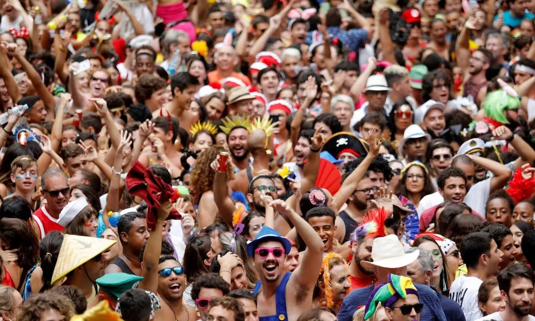 Blocos mantêm o clima de Carnaval na Região dos Lagos — RC24H