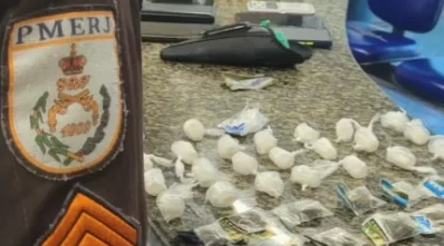 Saquarema: PM faz operações contra o tráfico, prende bandidos e apreende drogas e armas na Região dos Lagos