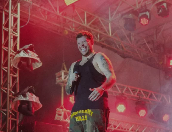 Show de Ferrugem encerra Festival da Lula com recorde de público em Arraial do Cabo — RC24H