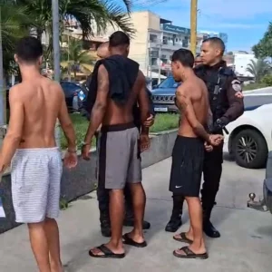 Polícia prende quatro pessoas e apreende armamento em desdobramento de operação do MPRJ em Arraial do Cabo — RC24H