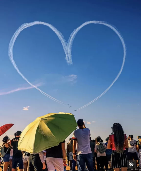 Esquadrilha da Fumaça se apresenta pela primeira vez em Arraial do Cabo — RC24H