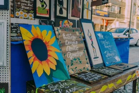 Arraial do Cabo comemora dois anos da Feira do Xaréu com evento especial neste sábado (12) — RC24H