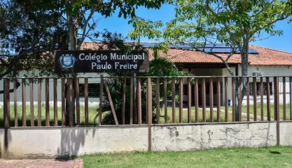 Após paralisação, merendeiras são demitidas e protestam em Búzios — RC24H