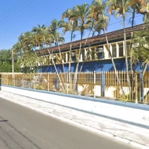 Homem invade escola estadual em Maricá | Enfoco