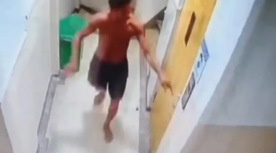 Búzios: Imagem mostra homem deixando rastro de sangue ao entrar em prédio no Rio