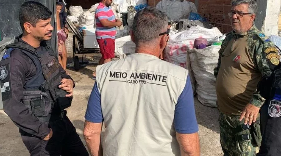 Cabo Frio: Desmanche é fechado em operação conjunta da Prefeitura de Cabo Frio