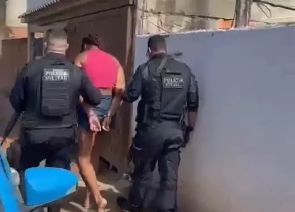Mulher foragida por roubo é presa em operação da Polícia em Cabo Frio — RC24H