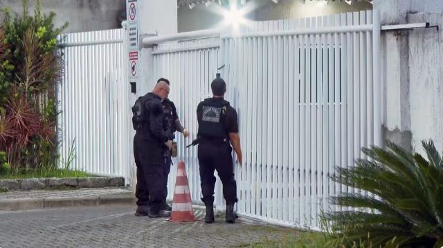 Operação Teatro Invisível 2: PF mira contratos fraudulentos de R$ 3,5 bi que pagaram atores; prefeito de Cabo Frio é alvo