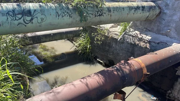 Ação conjunta flagra despejo clandestino de esgoto na Lagoa de Araruama e furtos de água na Região dos Lagos — RC24H
